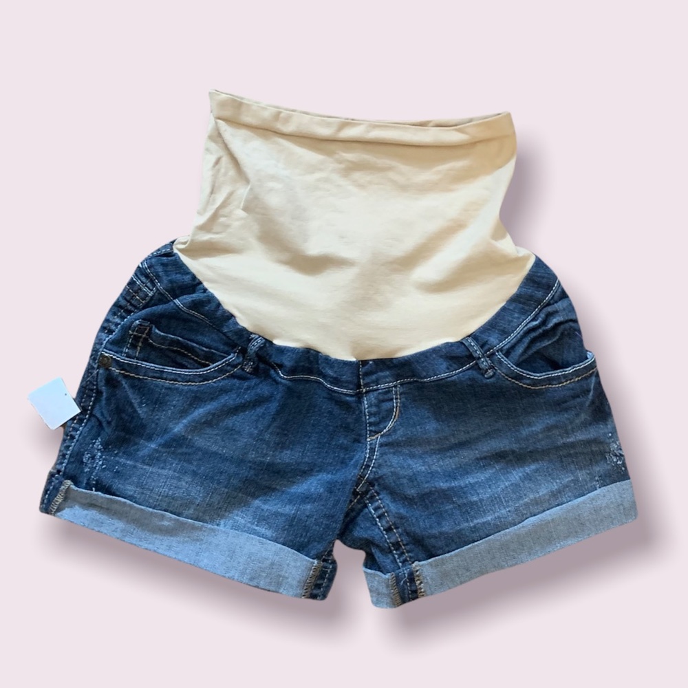 Wallflower Distressed Maternity Jean Shorts NWT